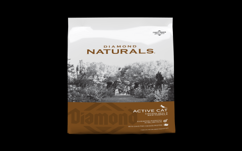 Diamond Naturals Senior Dog Food: User Reviews & Feeding Guide.